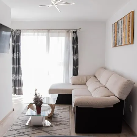 Eva * 克卢日-纳波卡