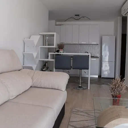 Eva Apartment *